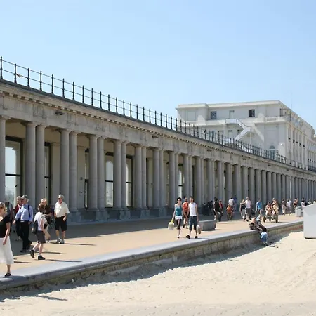 Mariakerke With Stunning Sea Views オステンド