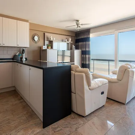 Mariakerke With Stunning Sea Views Οστένδη